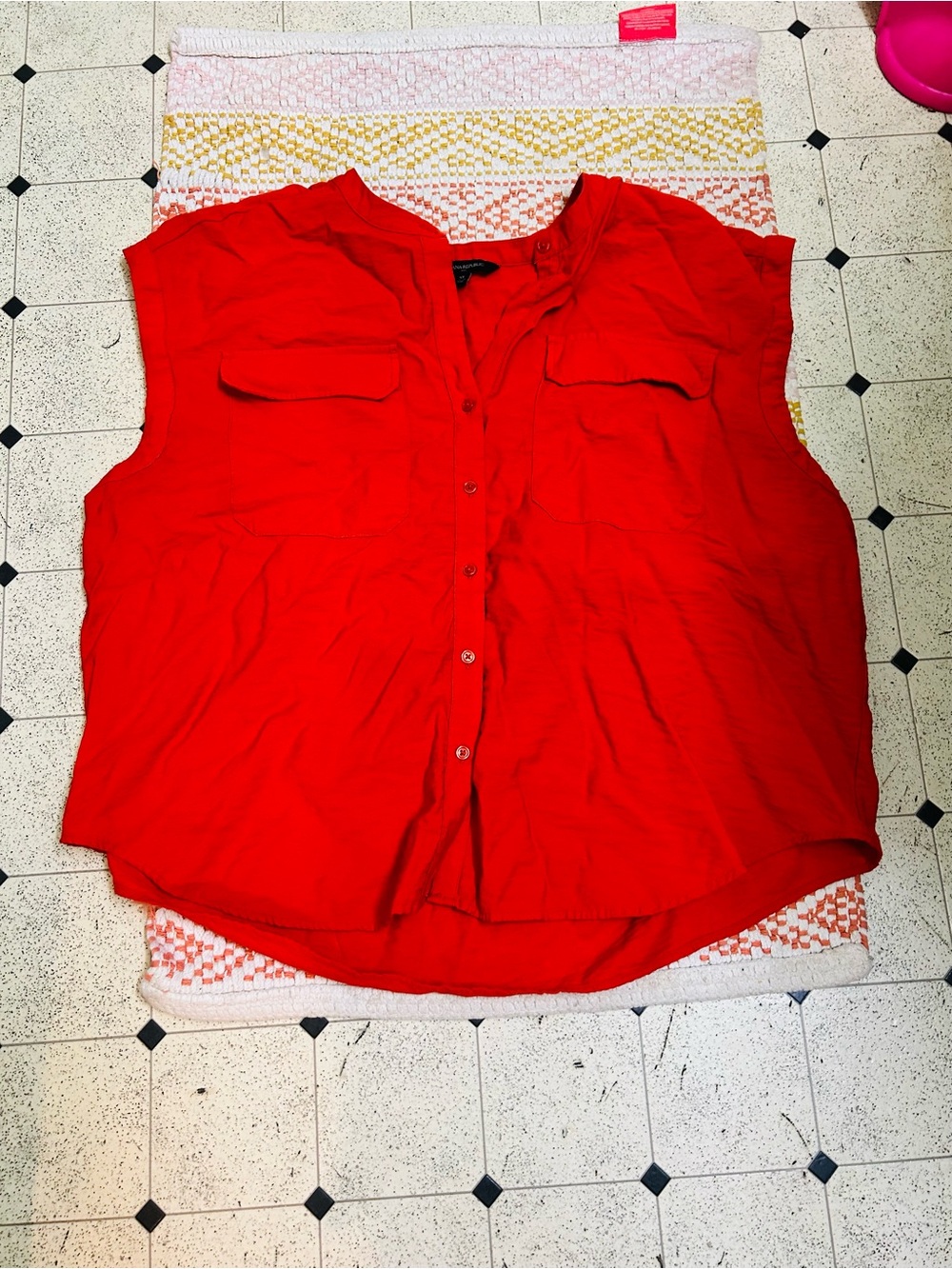 Banana Republic Bright Red Sleeveless Button-Front Women’s Top sz XL